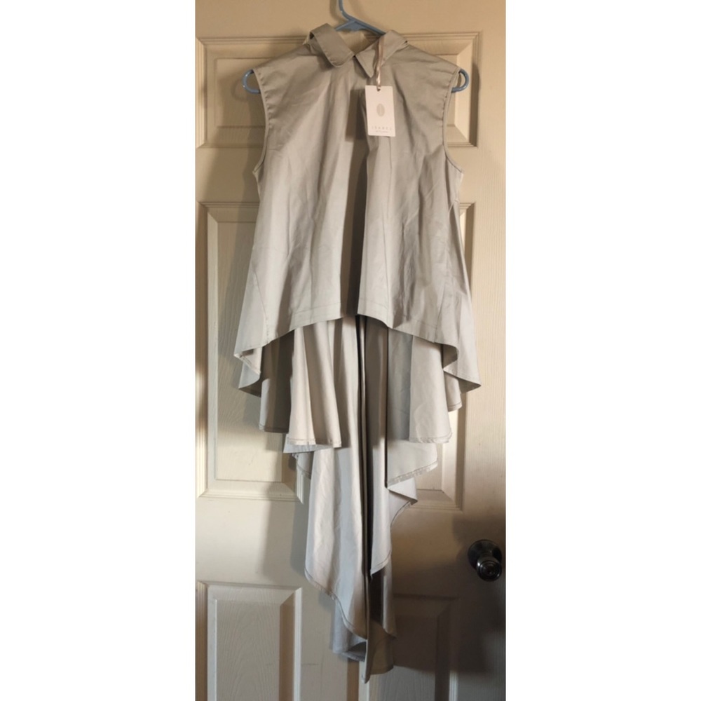 Hi Lo Sleeveless Blouse